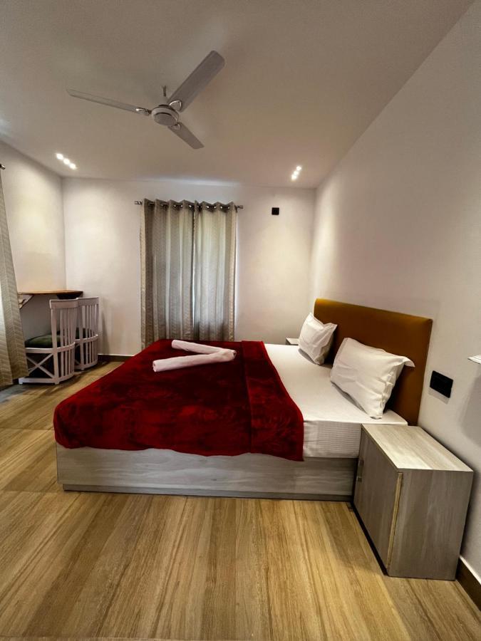 The White House Apartment Rishikesh Bagian luar foto