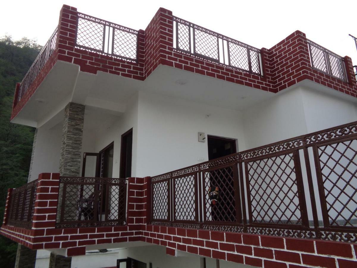 The White House Apartment Rishikesh Bagian luar foto